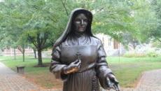 圣母西奥多·Guerin雕像